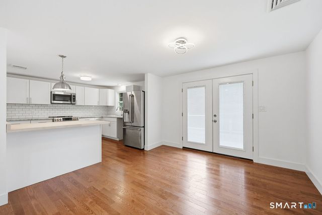751 West Avon Road, Avon, CT 06001
