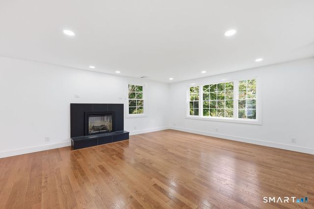751 West Avon Road, Avon, CT 06001