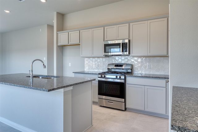 739 Hidden Meadow Street, Bonney, TX 77583