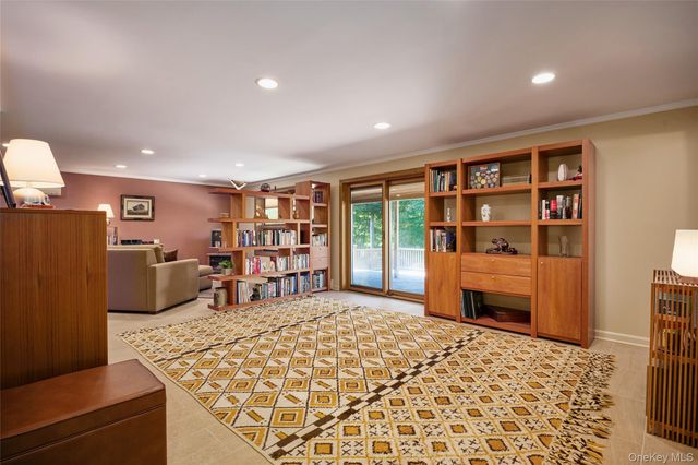 64 Clinton Road, Tuxedo Park, NY 10987