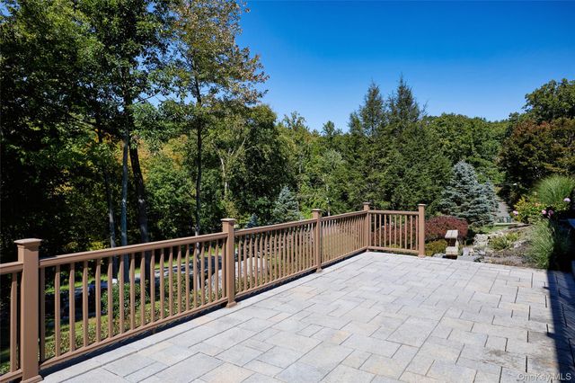 64 Clinton Road, Tuxedo Park, NY 10987