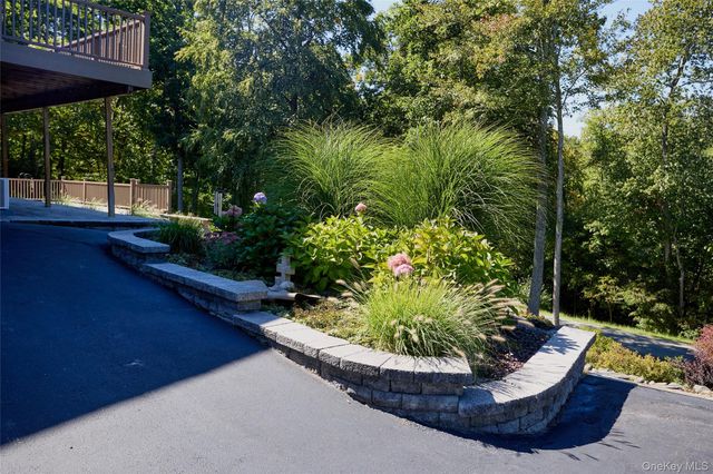 64 Clinton Road, Tuxedo Park, NY 10987