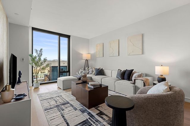 55 Lagrange St 1703, Boston, MA 02116