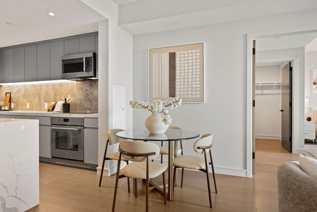 55 Lagrange St 1703, Boston, MA 02116