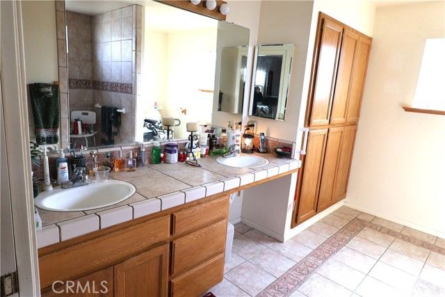 1409 North, Corning, CA 96021