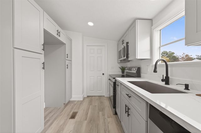 15236 Heavenly Acres Drive, Willis, TX 77318