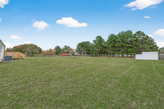 15236 Heavenly Acres Drive, Willis, TX 77318