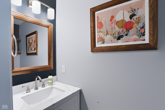 8720 New Heritage Drive, Indianapolis, IN 46239