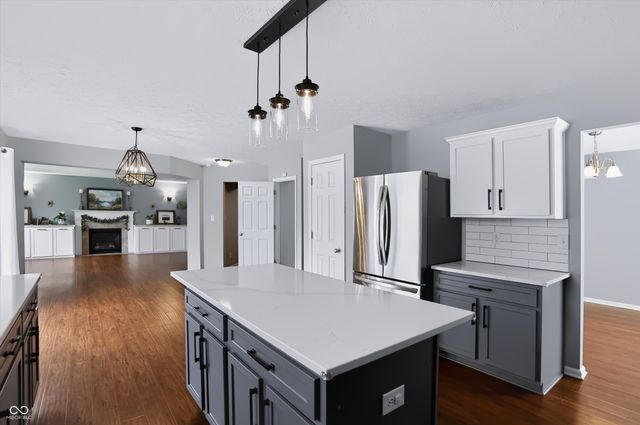 8720 New Heritage Drive, Indianapolis, IN 46239