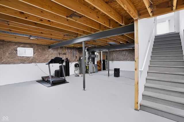 8720 New Heritage Drive, Indianapolis, IN 46239