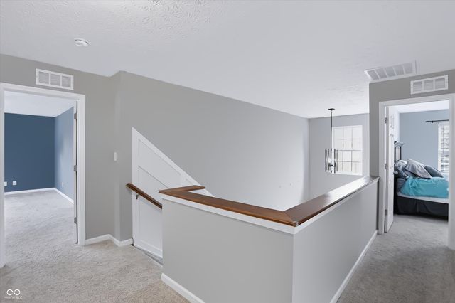 8720 New Heritage Drive, Indianapolis, IN 46239