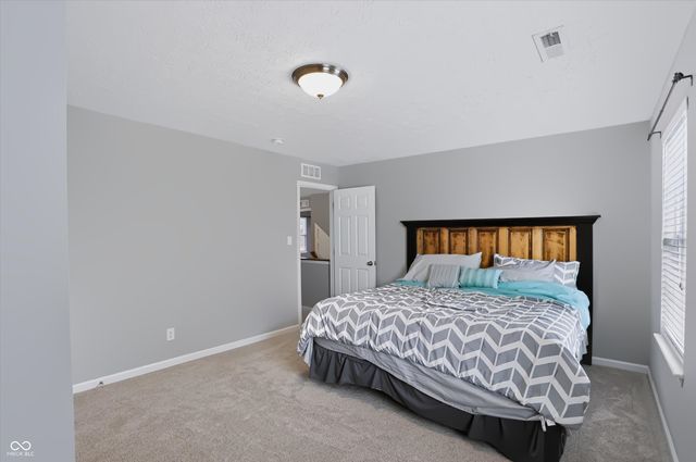 8720 New Heritage Drive, Indianapolis, IN 46239