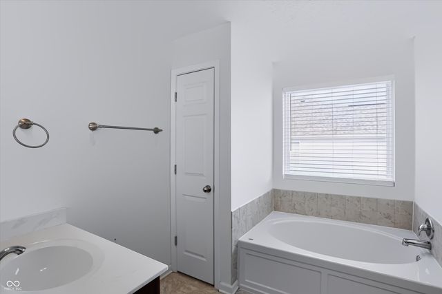8720 New Heritage Drive, Indianapolis, IN 46239