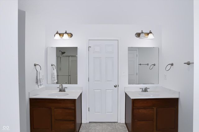 8720 New Heritage Drive, Indianapolis, IN 46239