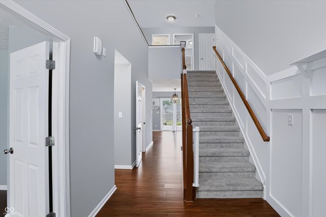 8720 New Heritage Drive, Indianapolis, IN 46239