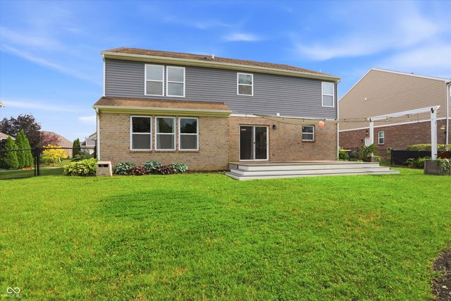 8720 New Heritage Drive, Indianapolis, IN 46239