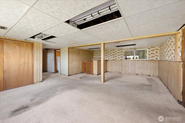 1215 S 234th Place, Des Moines, WA 98198