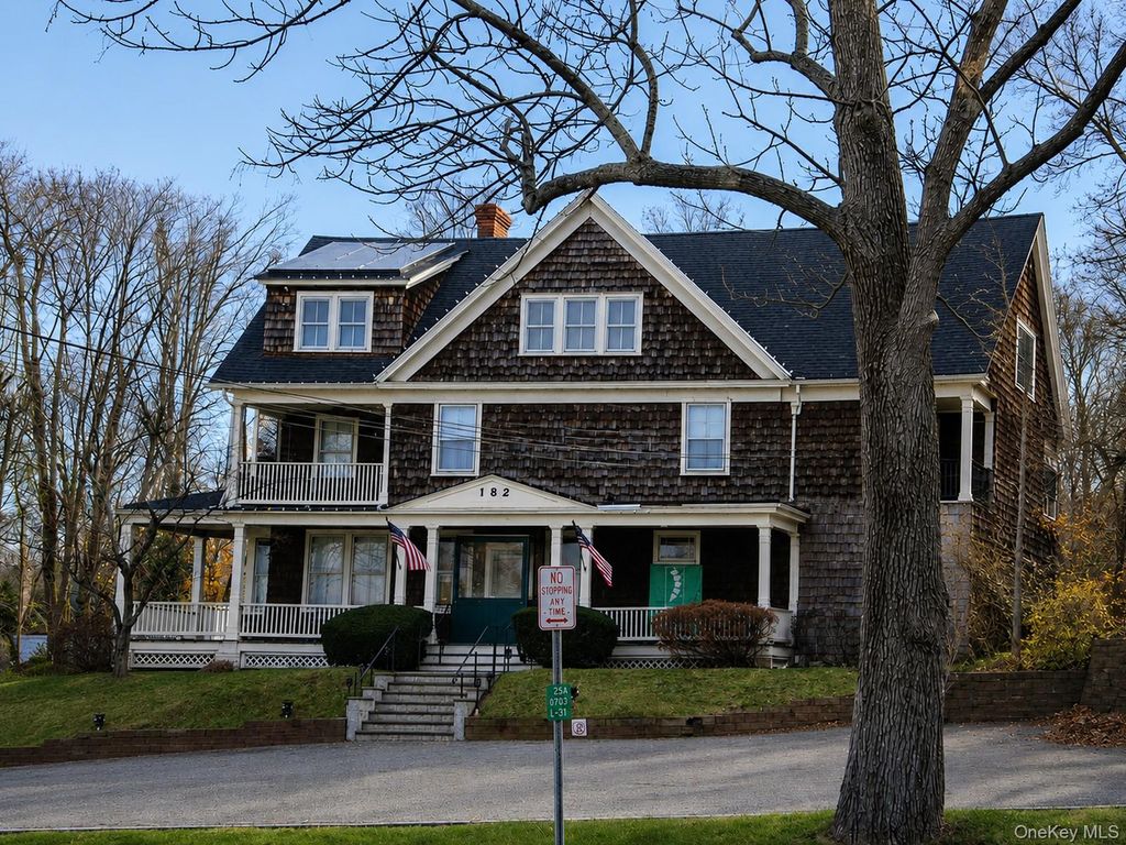 182 Main Street 1, Huntington, NY 11743 — exterior