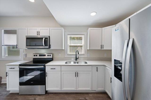 3 PARK Circle, Council Bluffs, IA 51503