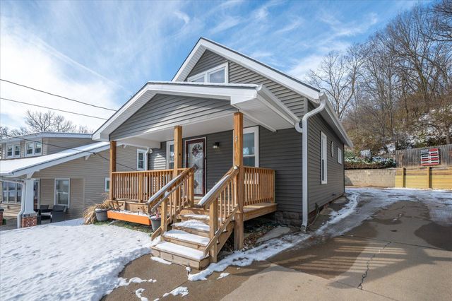 3 PARK Circle, Council Bluffs, IA 51503