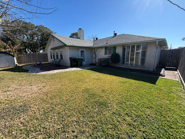 11018 Sharpview Drive, Houston, TX 77072