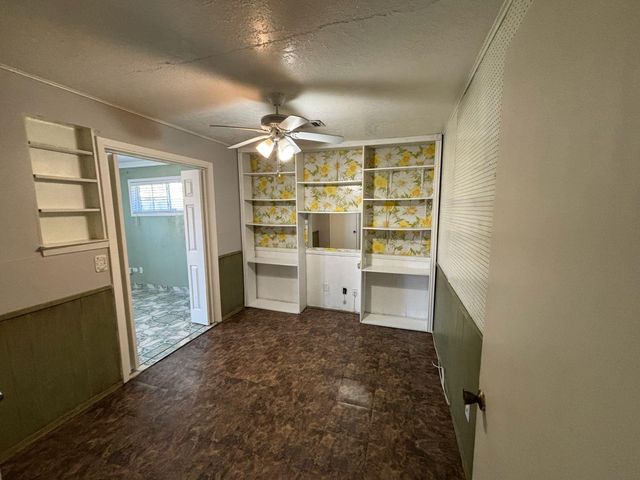 11018 Sharpview Drive, Houston, TX 77072