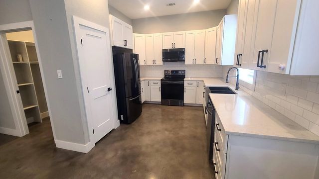 1889 County Road 487, Taylor, TX 76574