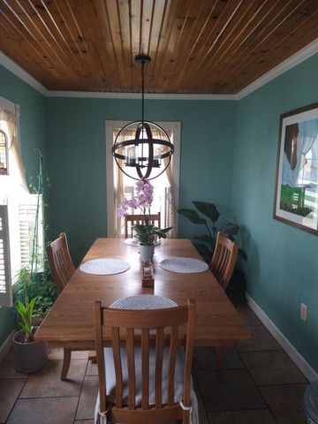 815 E Benton Avenue, Ava, MO 65608