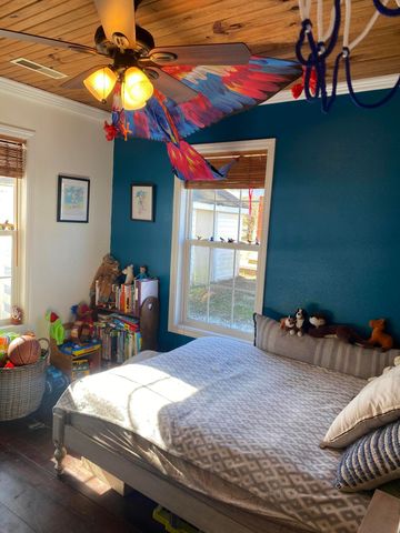 815 E Benton Avenue, Ava, MO 65608