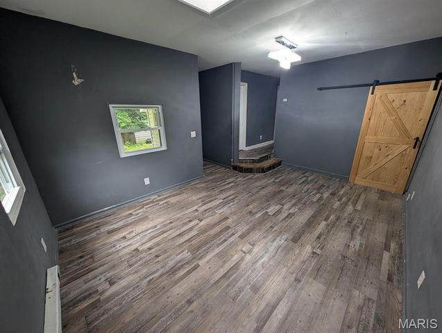 24 S 14th Street, Belleville, IL 62220
