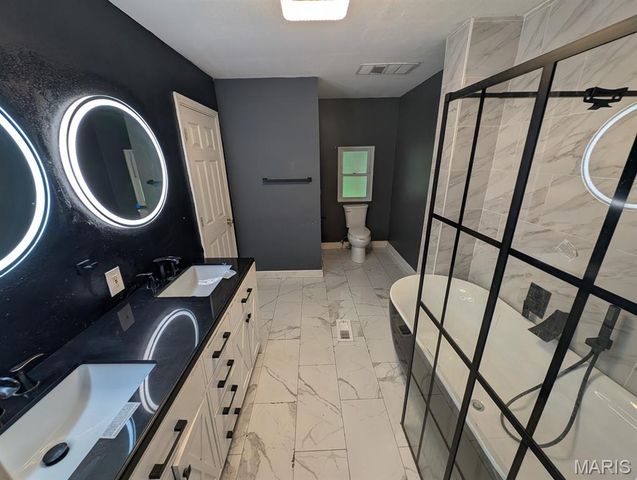 24 S 14th Street, Belleville, IL 62220