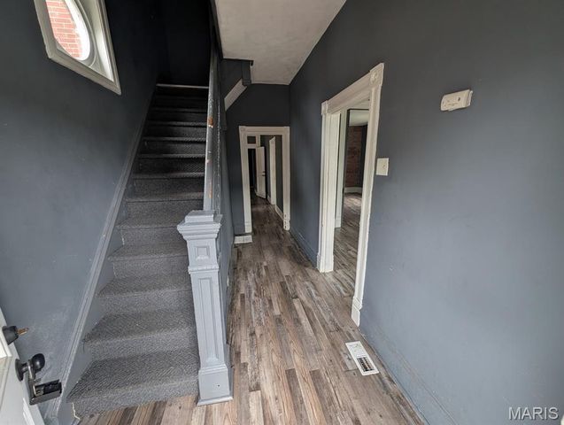 24 S 14th Street, Belleville, IL 62220