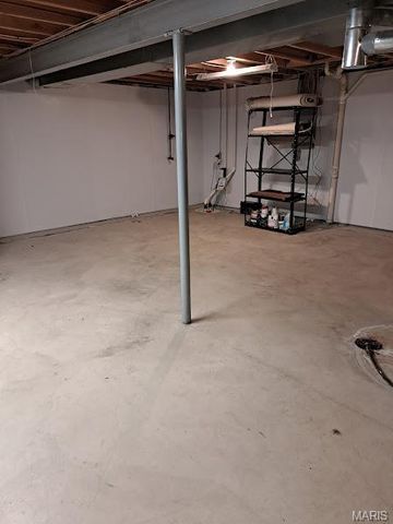 1540 Lienemann Drive 21, St Peters, MO 63303