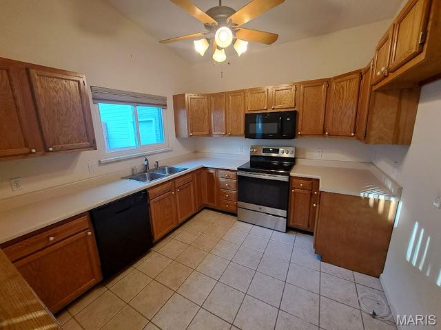 1540 Lienemann Drive 21, St Peters, MO 63303