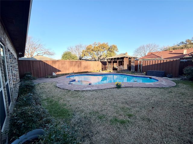 4227 Country Brook Drive, Dallas, TX 75287