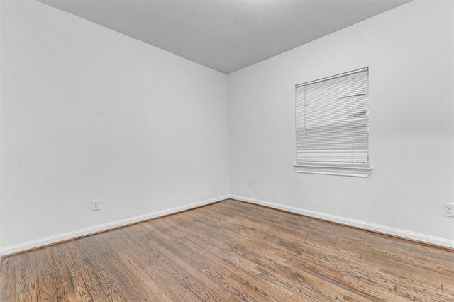 907 Whitaker Avenue, Pasadena, TX 77506