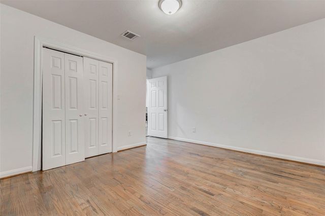 907 Whitaker Avenue, Pasadena, TX 77506