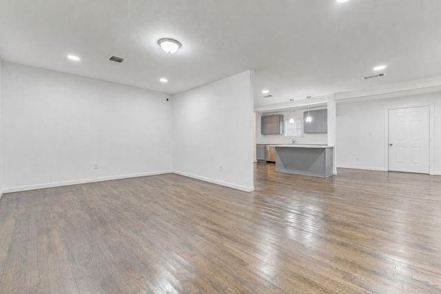 907 Whitaker Avenue, Pasadena, TX 77506