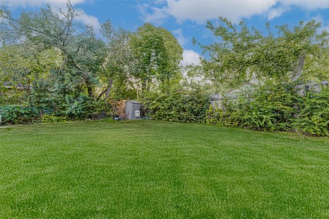 907 Whitaker Avenue, Pasadena, TX 77506