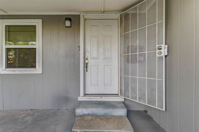 907 Whitaker Avenue, Pasadena, TX 77506