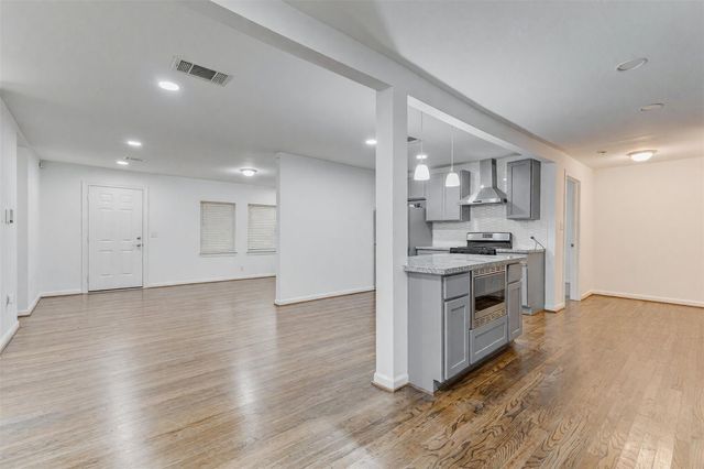 907 Whitaker Avenue, Pasadena, TX 77506