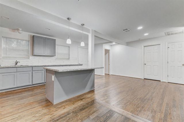 907 Whitaker Avenue, Pasadena, TX 77506