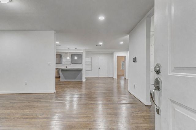 907 Whitaker Avenue, Pasadena, TX 77506