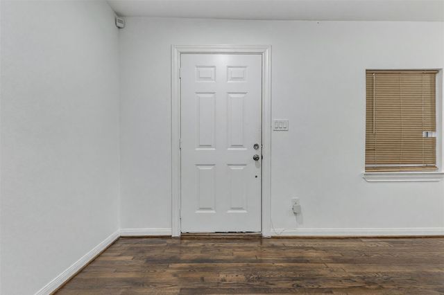 907 Whitaker Avenue, Pasadena, TX 77506