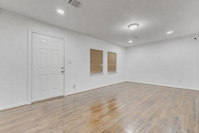 907 Whitaker Avenue, Pasadena, TX 77506