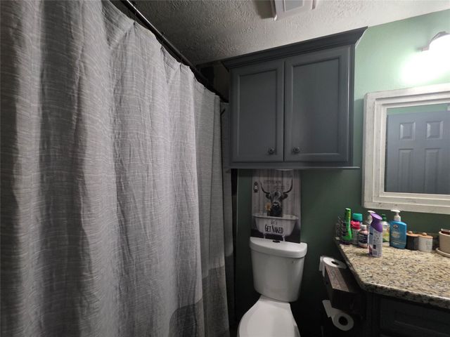 8646 Flower Path Street, Houston, TX 77044