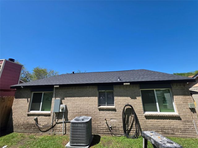 8646 Flower Path Street, Houston, TX 77044