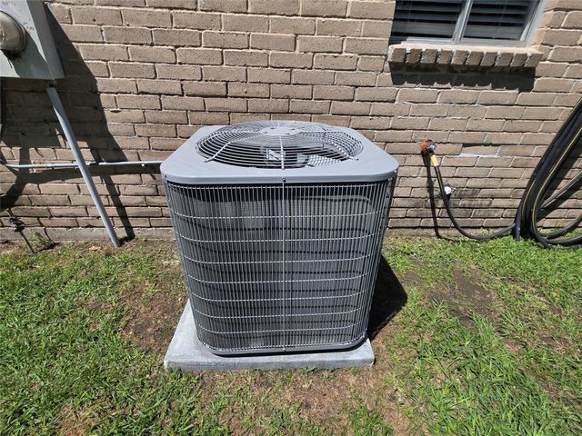 8646 Flower Path Street, Houston, TX 77044