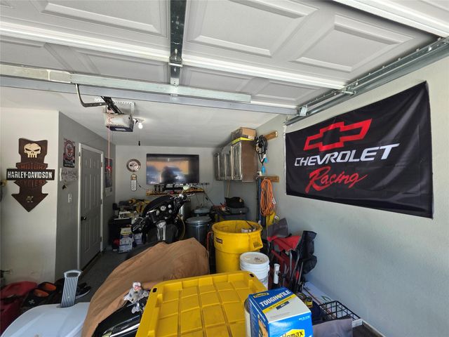 8646 Flower Path Street, Houston, TX 77044