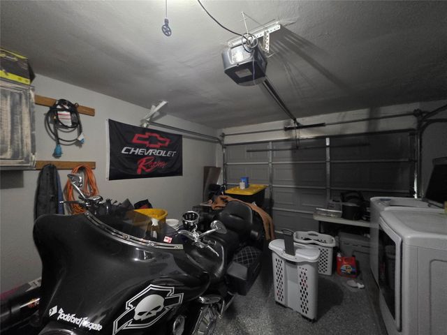 8646 Flower Path Street, Houston, TX 77044